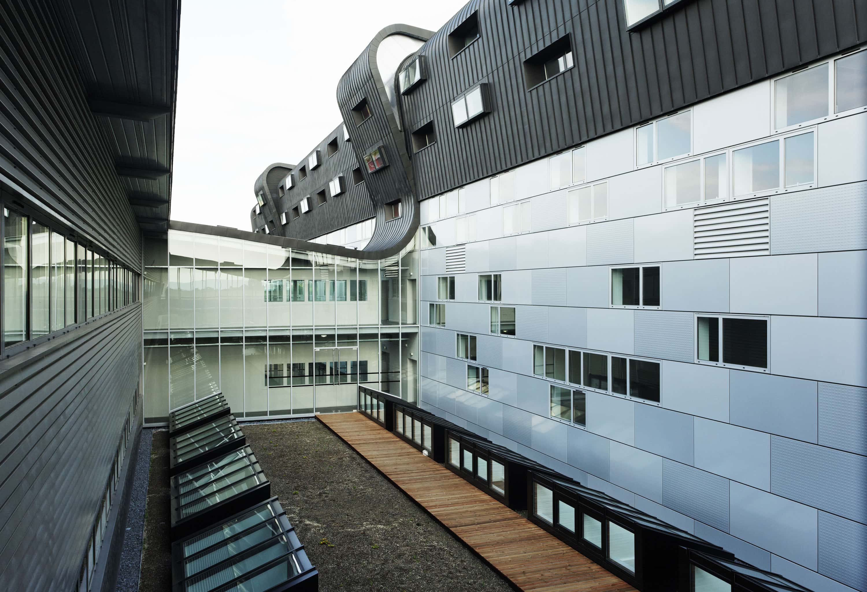 École Nationale d’Ingénieurs de Metz par AS.Architecture-Studio et Patrick Giopp © Takuji Shimmura