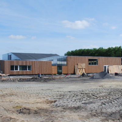 Médiathèque de Méricourt par Jérôme de Alzua Architecture avec l'Atelier 9.81. Mediatheque Mericourt 7 400x400
