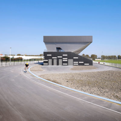 Stadium du littoral à Grande-Synthe par Olgga architectes Stade Grande Synthe Olgga 10 400x400