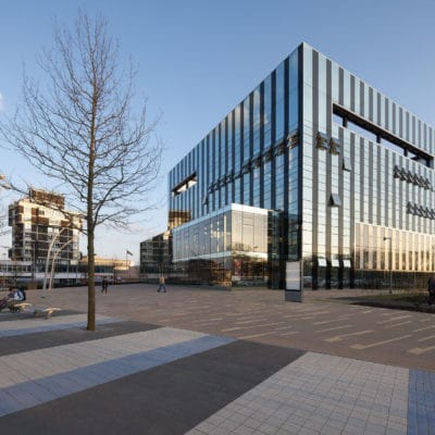 Corby Cube 2 400x400