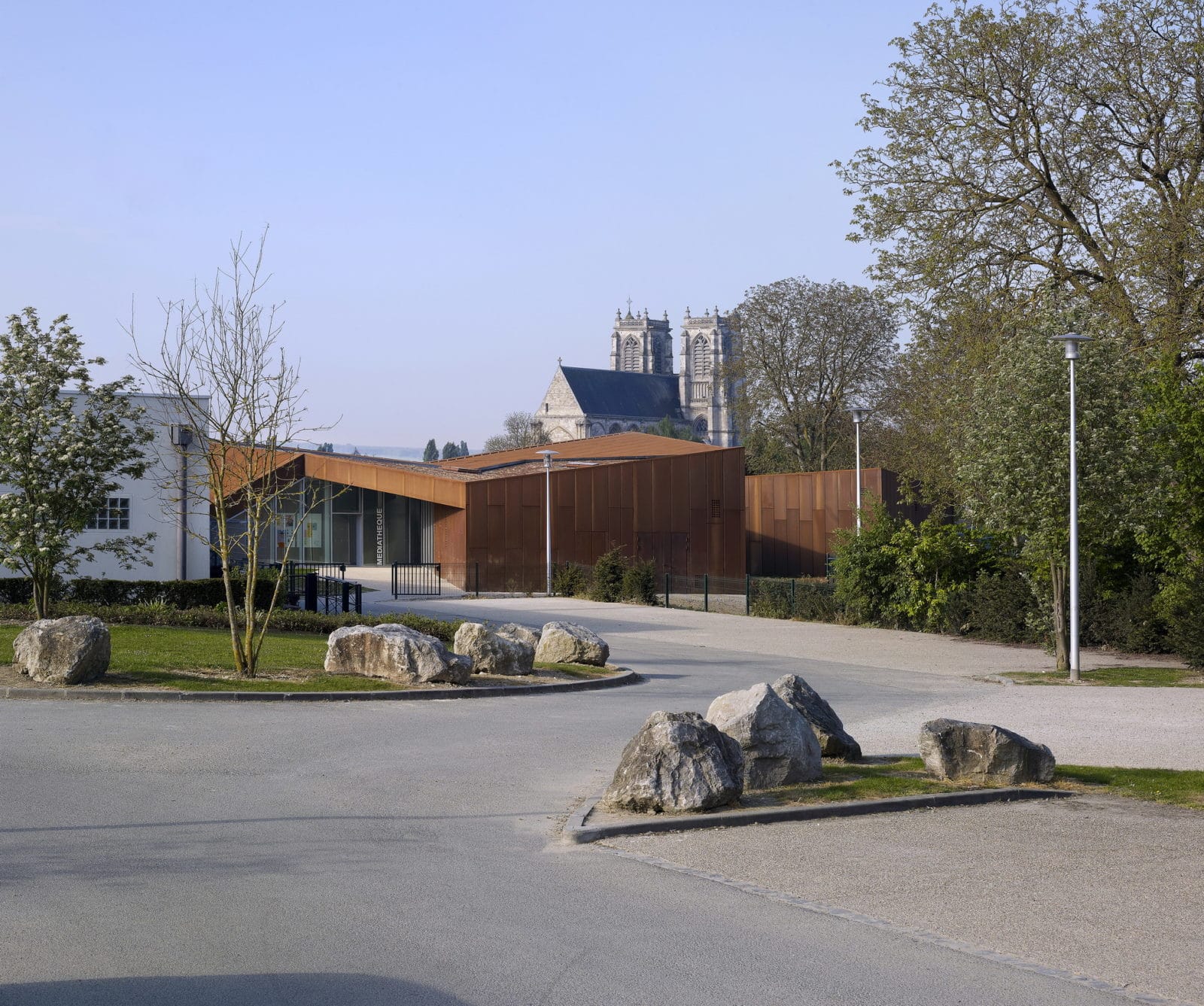 Médiathèque de Corbie par Béal & Blanckaert © Julien Lanoo