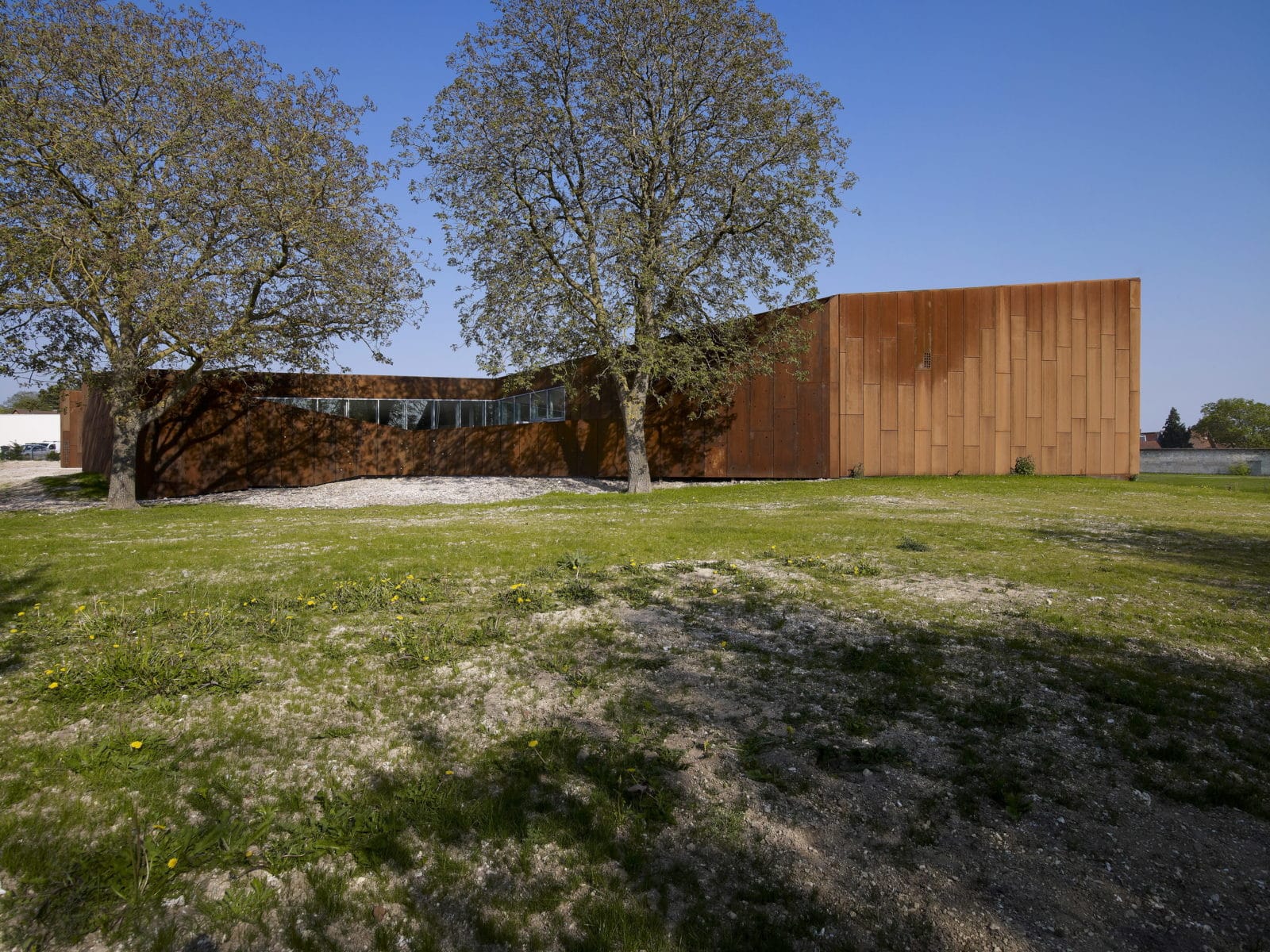 Médiathèque de Corbie par Béal & Blanckaert © Julien Lanoo