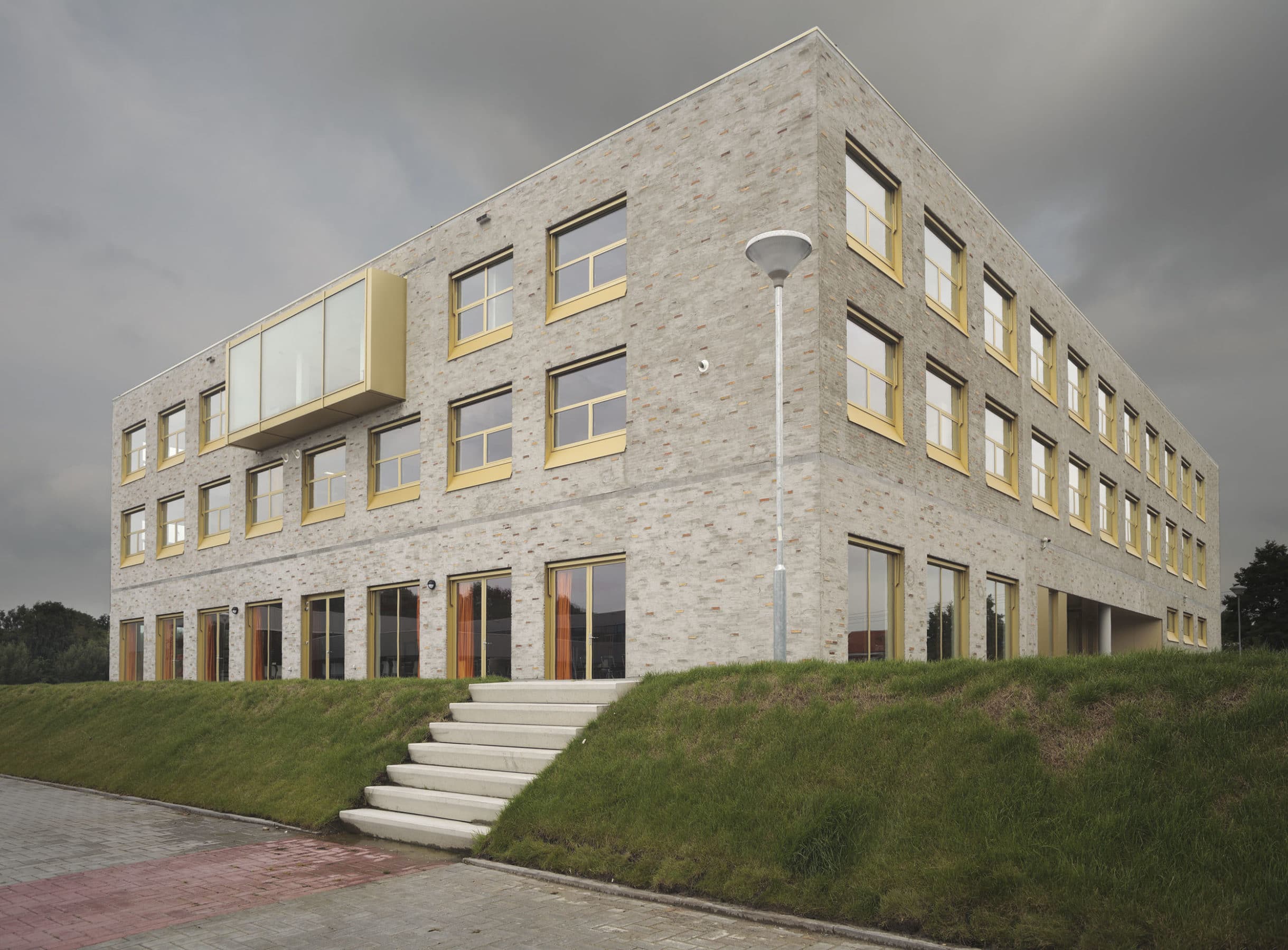 College Bornego Hvdn Studioninedots 1 2439x1800