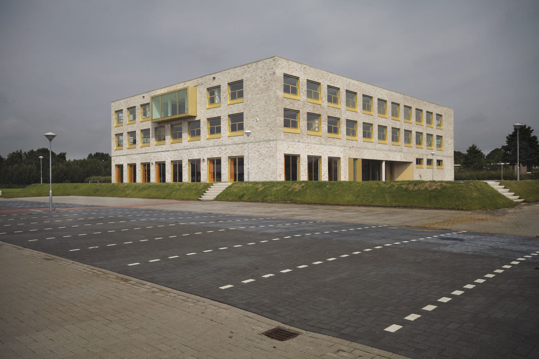 College Bornego Hvdn Studioninedots 3 1800x1200
