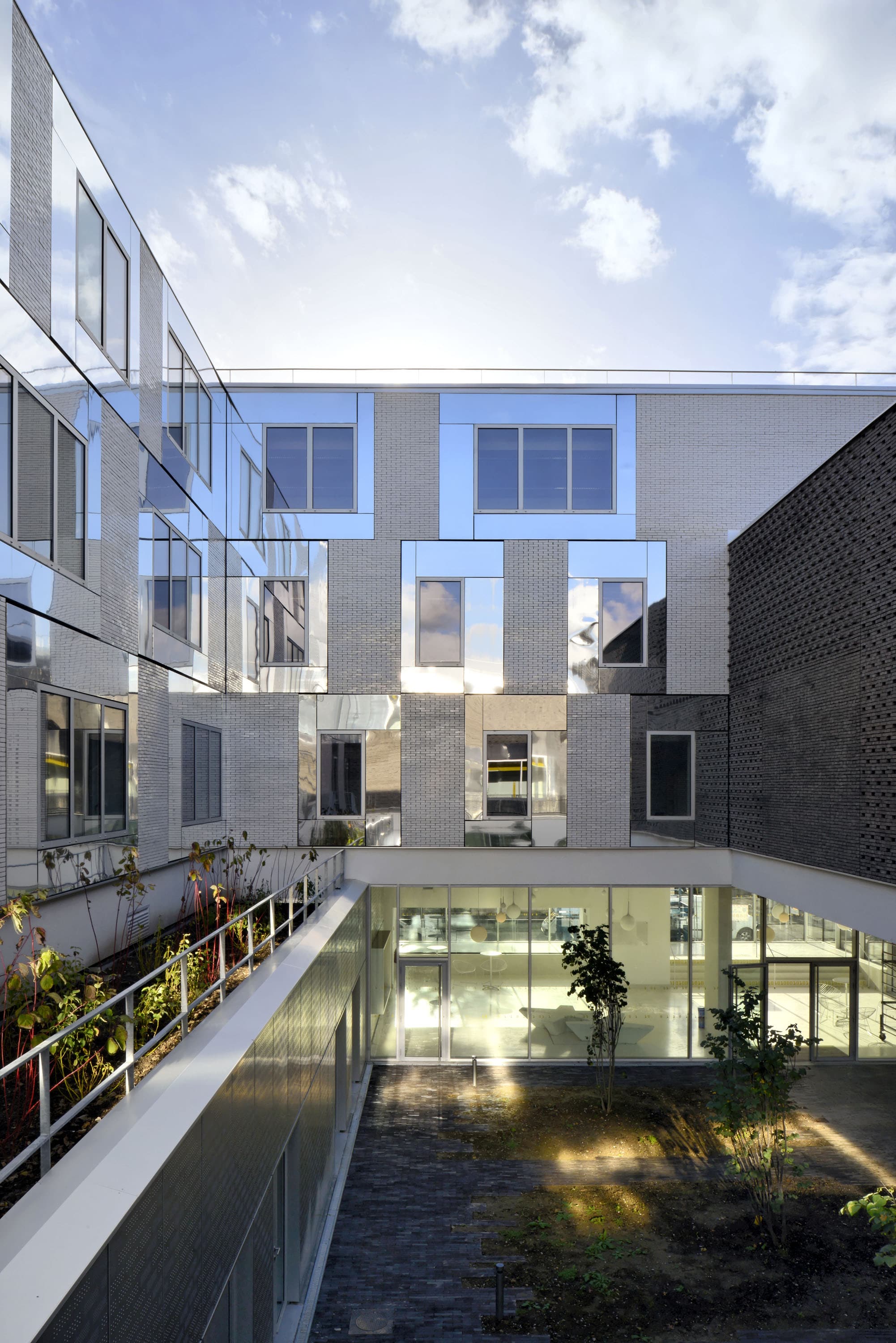 Extension de l’IUT de Paris 8 à Montreuil par les Ateliers 2/3/4/ © Nicolas Fussler