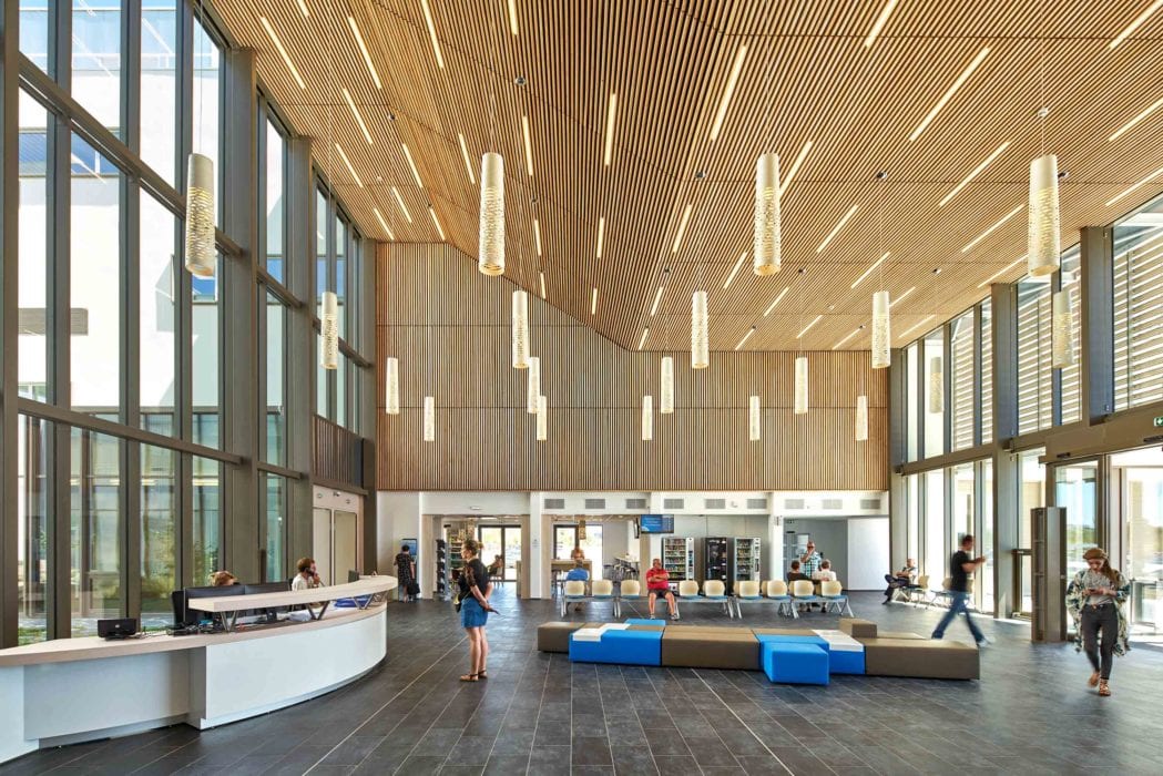 La polyclinique de Courlancy designée meilleur complexe médical de l'année 2018 au MIPIM Polyclinique Courlancy Reims Bezannes Jacquet Photo 14 1049x700