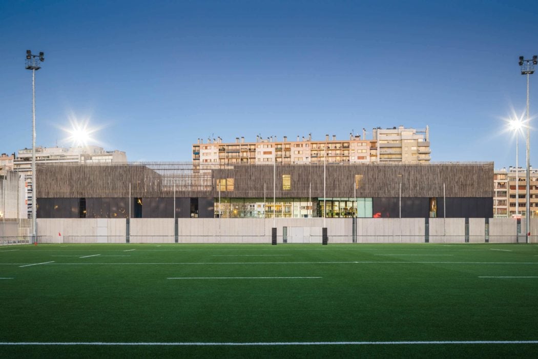 Complexe sportif Le Gallo à Boulogne-Billancourt par Bruno Mader Architecte Complexe Sportif Boulogne Billancourt Mader Photo 13 1050x700