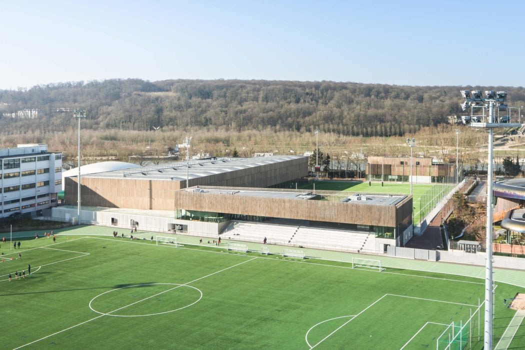 Complexe sportif Le Gallo à Boulogne-Billancourt par Bruno Mader Architecte Complexe Sportif Boulogne Billancourt Mader Photo 4 1050x700