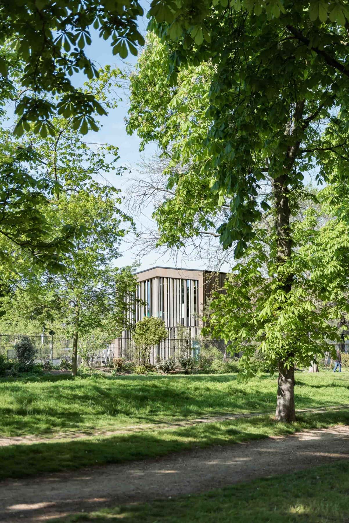 Boreal Jardin Acclimatation Studios Depuis Blvd Maurice Barres 3 1202x1800